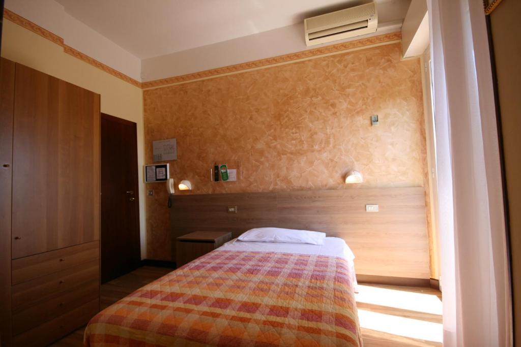 Albergo Centopini Gemmano Cameră foto